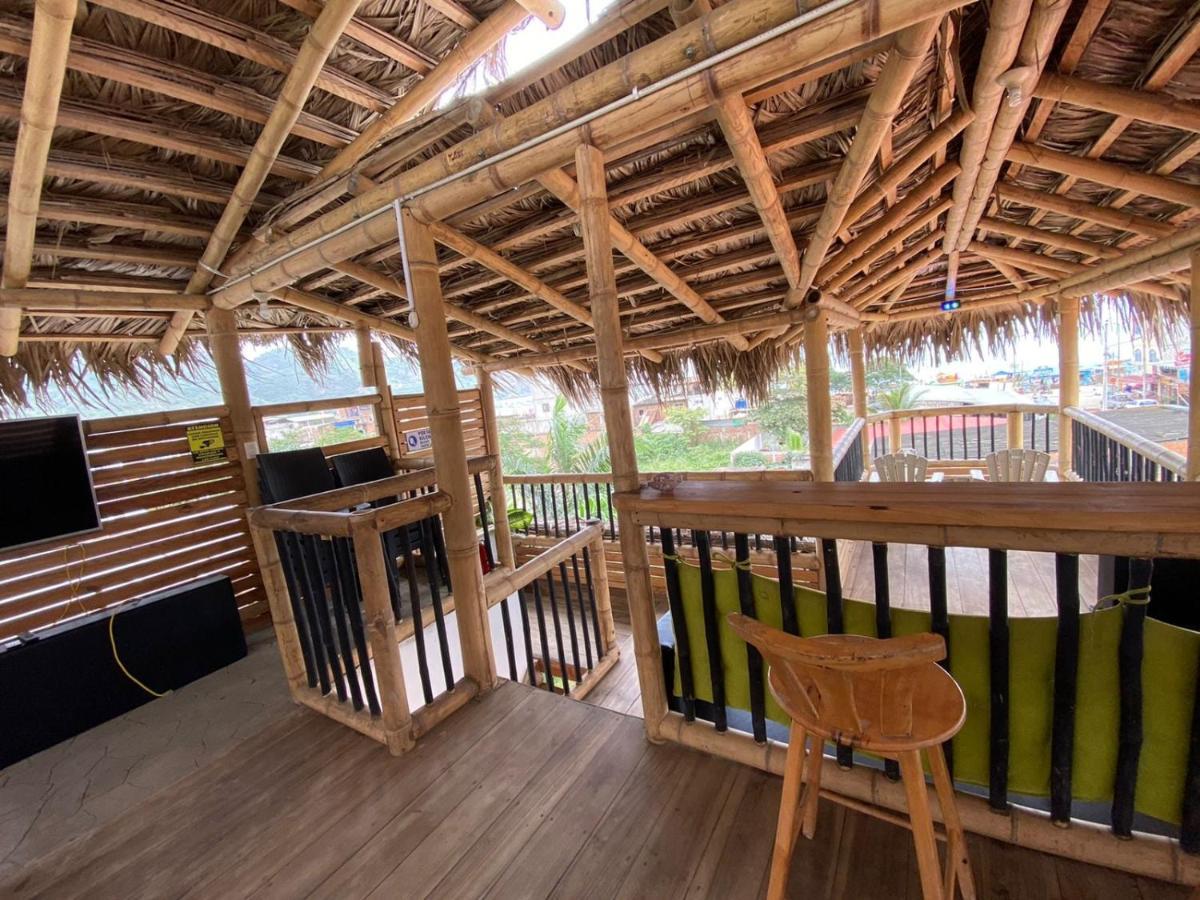 Haus Quentin Hotel Puerto López Екстериор снимка