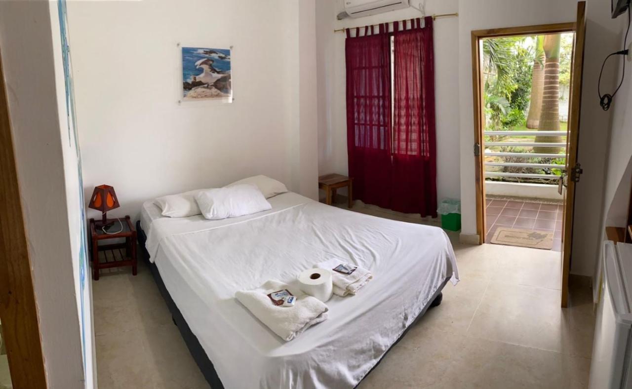 Haus Quentin Hotel Puerto López Екстериор снимка